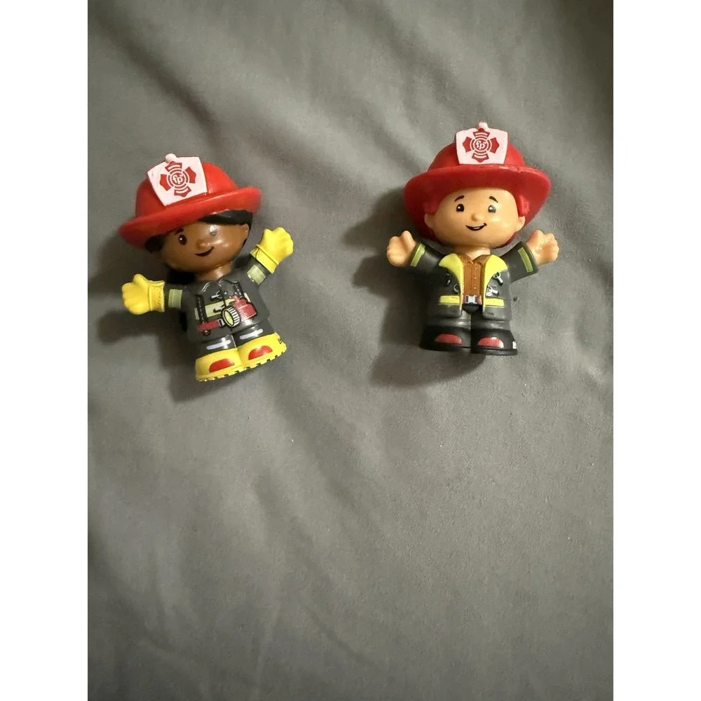 Lot Of 2 Fisher Price Little People Helping Others Firemen Firefighter Figures